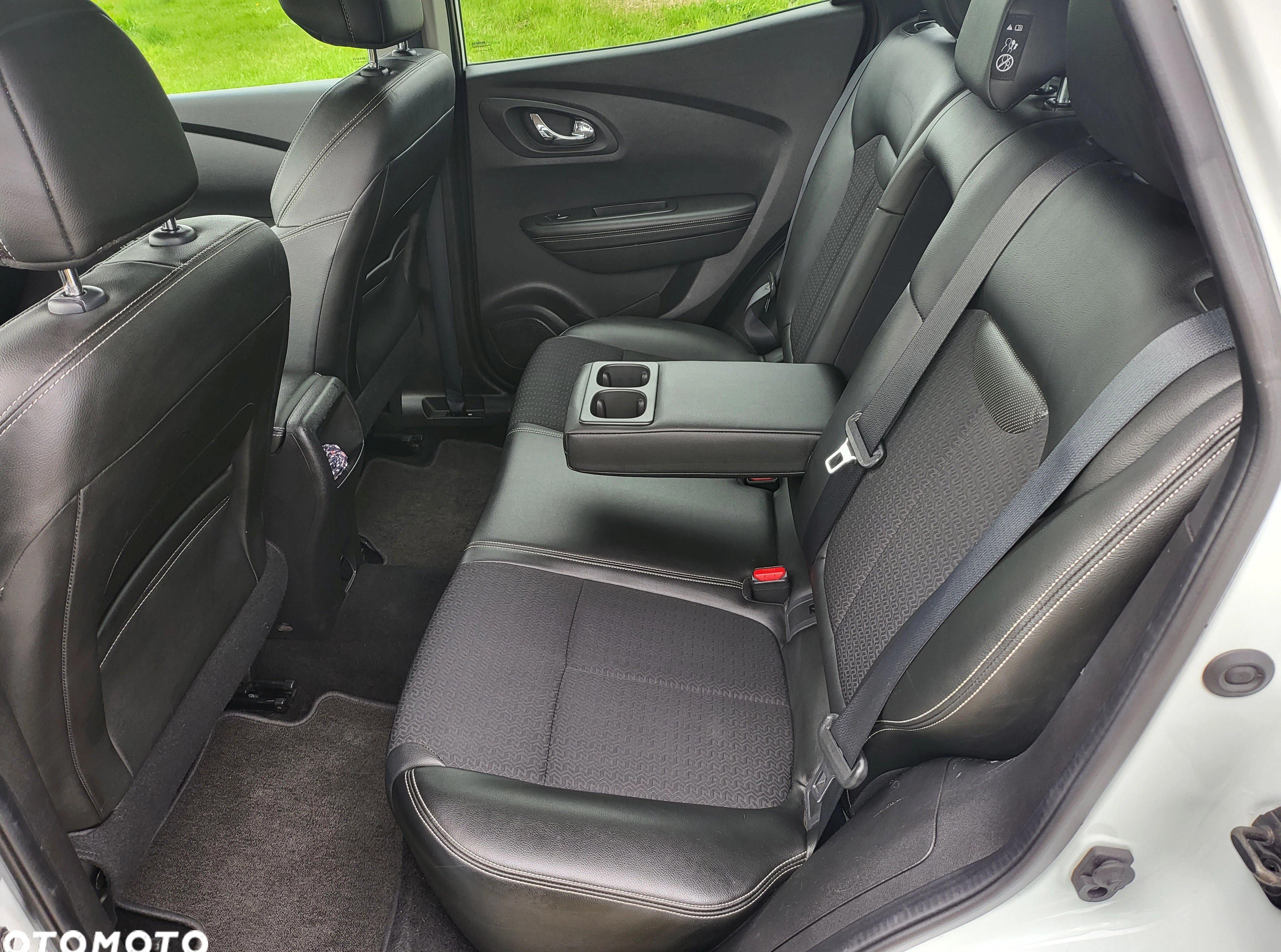 Renault Kadjar cena 48909 przebieg: 198000, rok produkcji 2016 z Sieradz małe 781